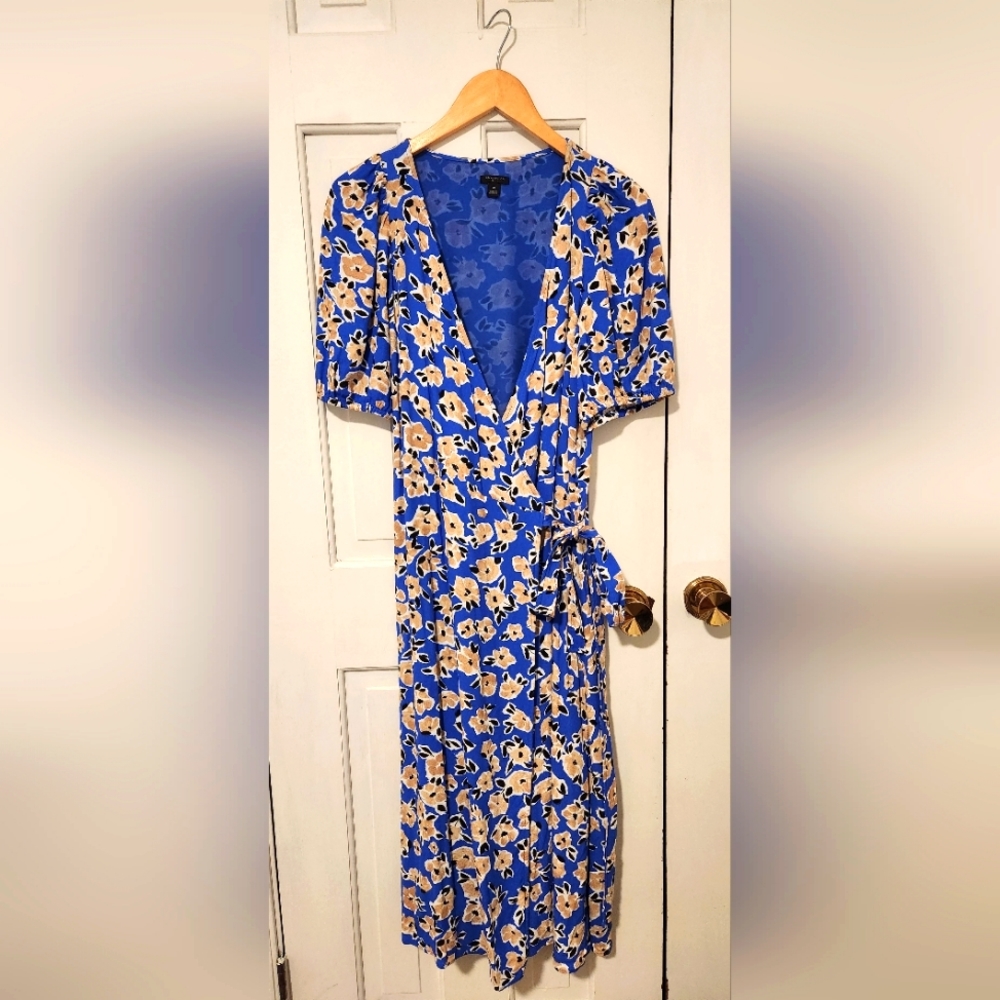 Ann Taylor Wrap Dress size 10petite